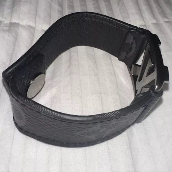 Louis Vuitton Monogram Eclipse Hockenheim Brac - Picture 4 of 11